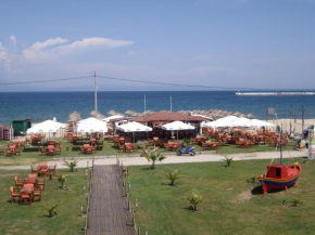  Mare Beach Apartments  Ставрос